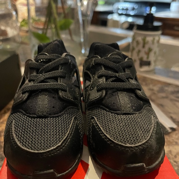 Nike Huarache run black kids 8c - Picture 2 of 3